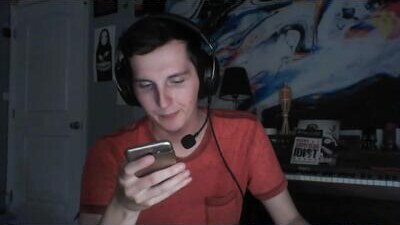 derekdings public webcam profile photo 10