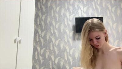 dewdropdoll public webcam profile photo 9
