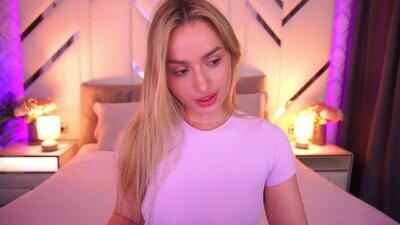 diana_nova public webcam profile photo 4