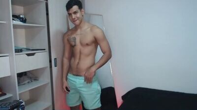 diego_cazas public webcam profile photo 4