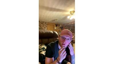 dilf_96 public webcam profile photo 3
