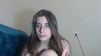 dora_blue_eyed public webcam profile photo 4
