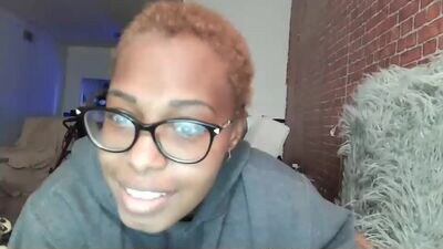 drinkbrandi15 public webcam profile photo 3