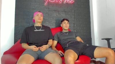 duosexyfring public webcam profile photo 3