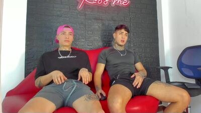 duosexyfring public webcam profile photo 4