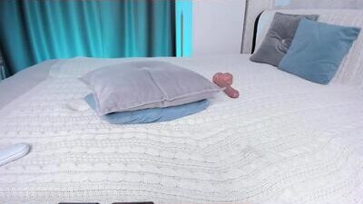e__va public webcam profile photo 7