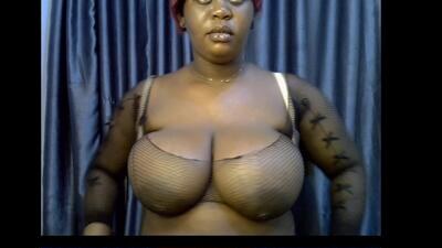 ebony_plumx12 public webcam profile photo 2