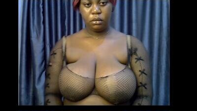 ebony_plumx12 public webcam profile photo 5