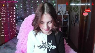 edelinemaher public webcam profile photo 3