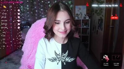 edelinemaher public webcam profile photo 4