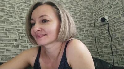 edithmanning public webcam profile photo 3