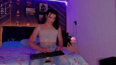 elaia_franc public webcam profile photo 3