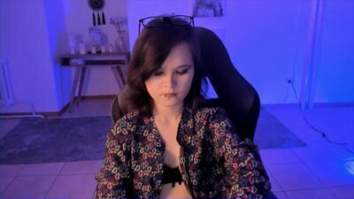 elainebeness public webcam profile photo 4