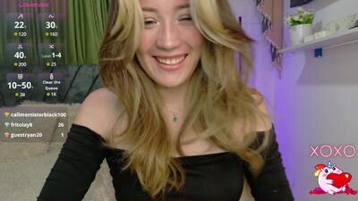 eliiih_ public webcam profile photo 3