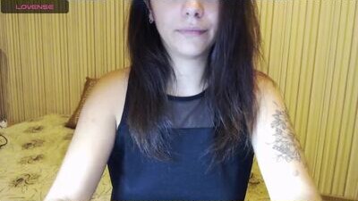 elina_posh public webcam profile photo 5