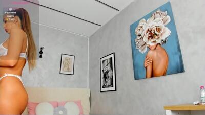 elinamoon_ public webcam profile photo 3