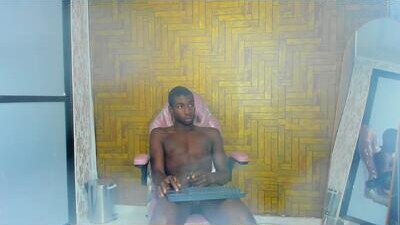 elio_x public webcam profile photo 5