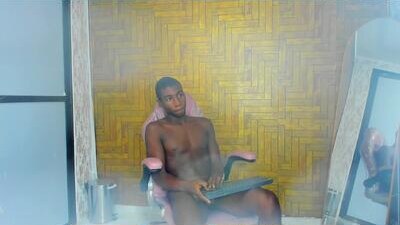 elio_x public webcam profile photo 8