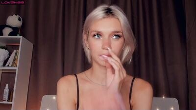 elisa_baby_girl public webcam profile photo 4