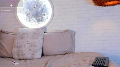 elise_diamond public webcam profile photo 5
