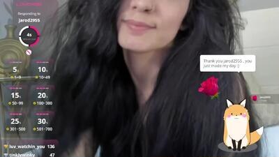 elissa_iris public webcam profile photo 2