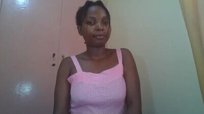 ella_laurel public webcam profile photo 2