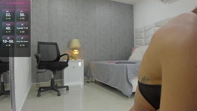 ella_pride1 public webcam profile photo 7