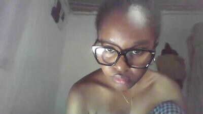 ellah245 public webcam profile photo 4