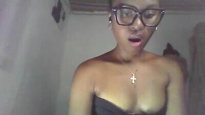 ellah245 public webcam profile photo 6