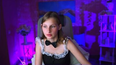 ellahorton public webcam profile photo 4