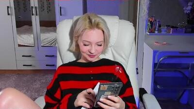 ellales public webcam profile photo 5
