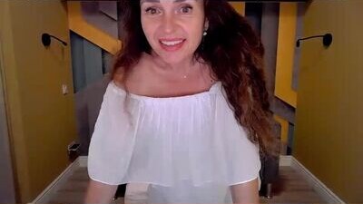 ellalongs public webcam profile photo 5