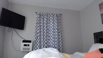 ellalowe public webcam profile photo 3