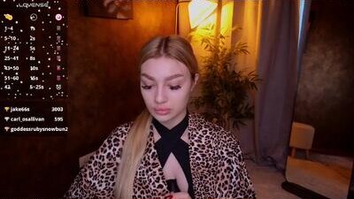 ellamilla public webcam profile photo 8