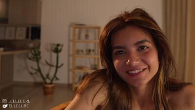 ellelure_ public webcam profile photo 2