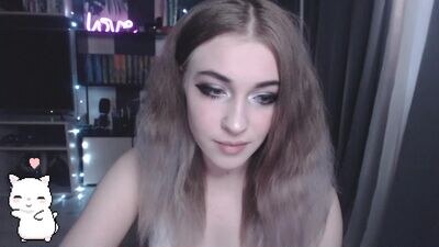 ellie_friendly public webcam profile photo 4