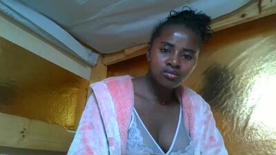 ellodi public webcam profile photo 2