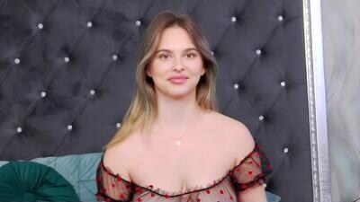 ellsa_jean public webcam profile photo 3
