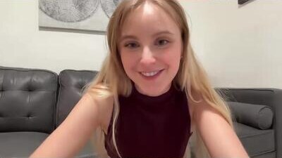 ellykeyofficial public webcam profile photo 10