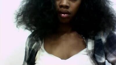 elodie228680 public webcam profile photo 4