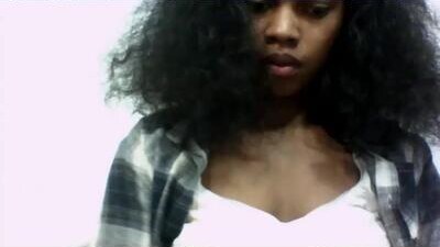 elodie228680 public webcam profile photo 6