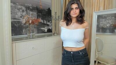 elvinaarness public webcam profile photo 3