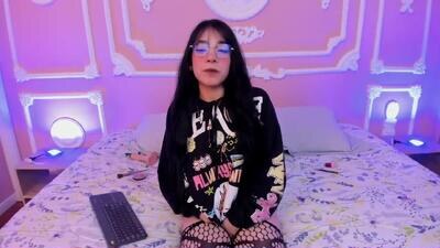 emalittle public webcam profile photo 4