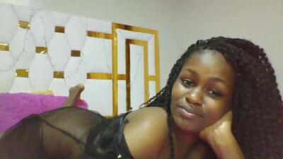 embermalkia_101 public webcam profile photo 3