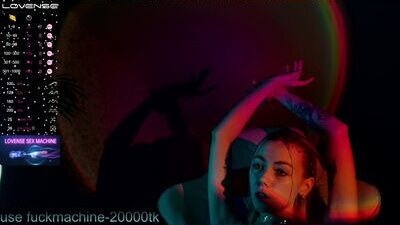 emelywood_ public webcam profile photo 8