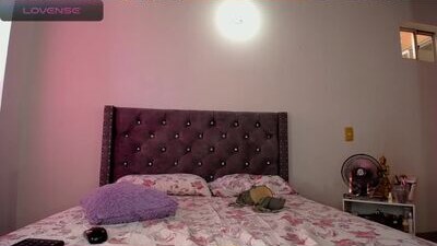 emi_sweety public webcam profile photo 10