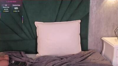 emiliclarke_ public webcam profile photo 6