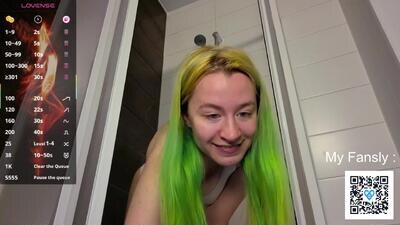 emilly_20 public webcam profile photo 2