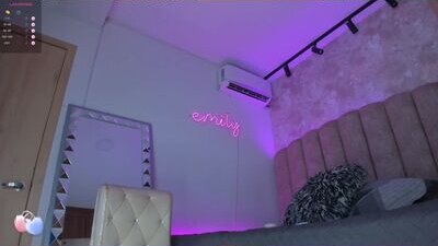 emily_____ public webcam profile photo 5