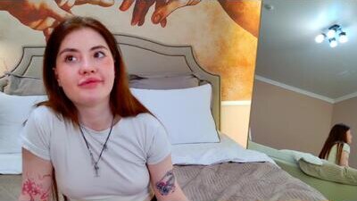 emily_less public webcam profile photo 5